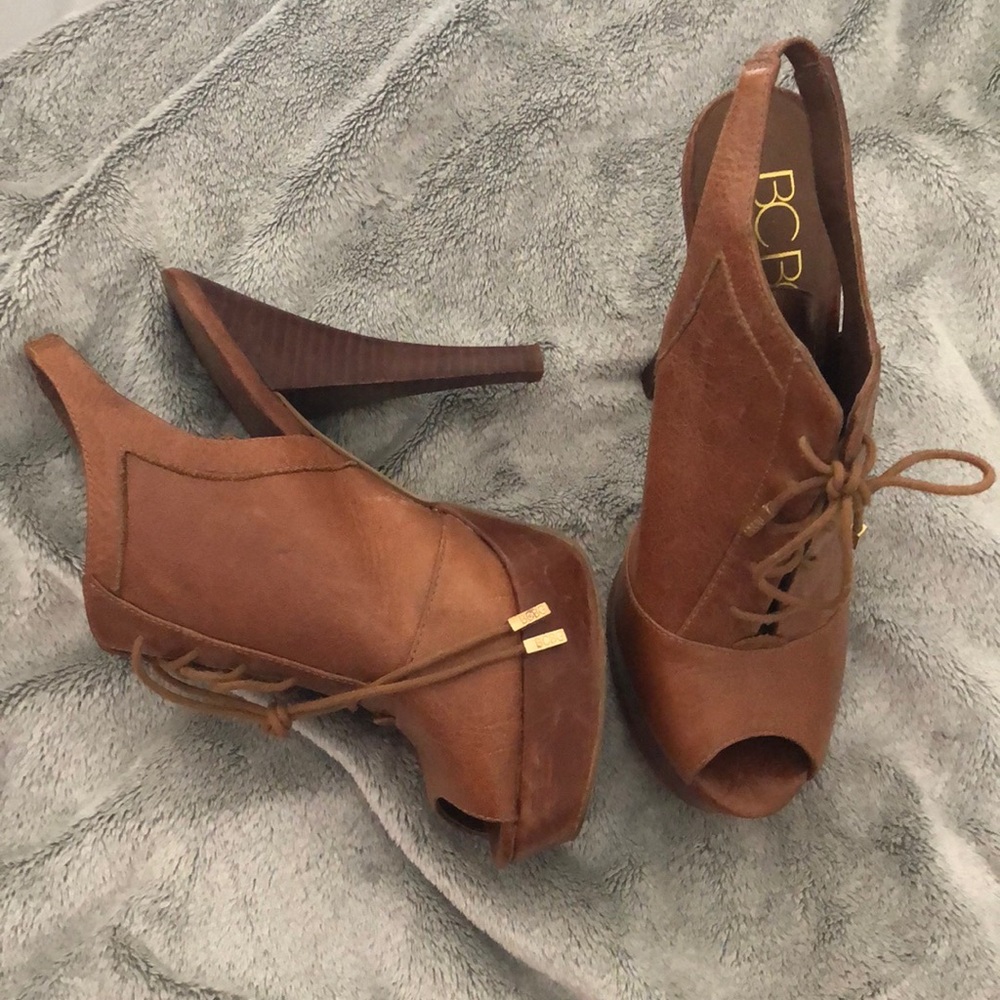 BCBG Paris Oxford Heels